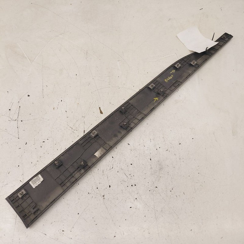 Hyundai Kona Door Molding Trim Strip Left Driver Front  2021 2020 2019