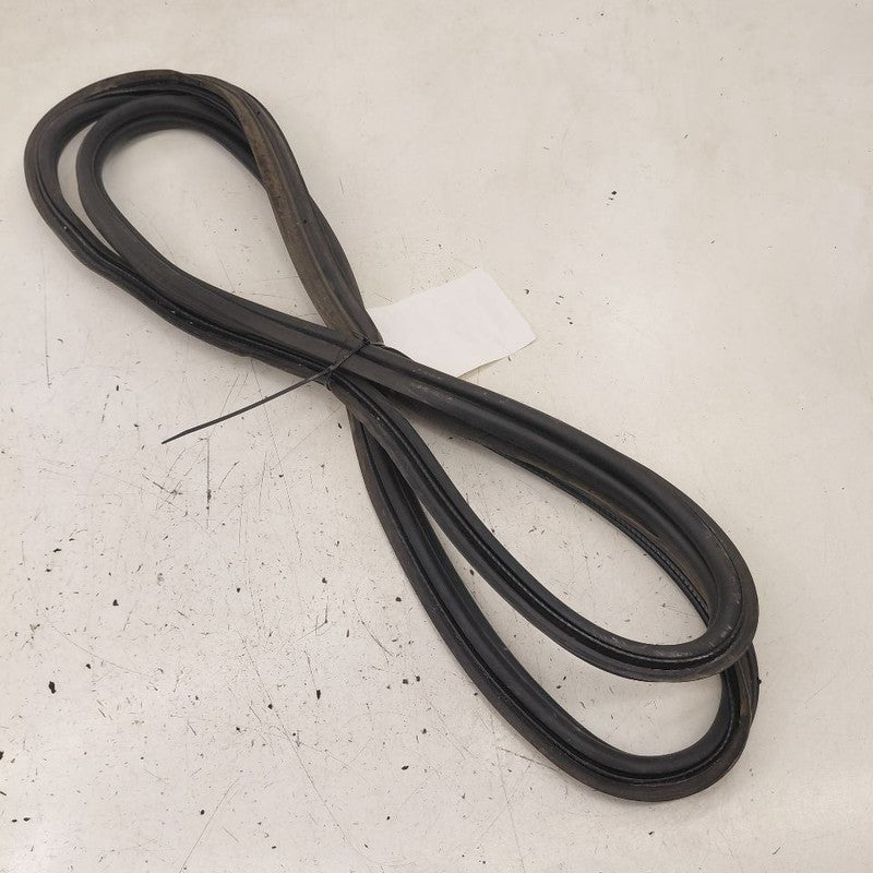 2018 Fiat 500 X Model Trunk Lid Hatch Door Rear Back Rubber Seal