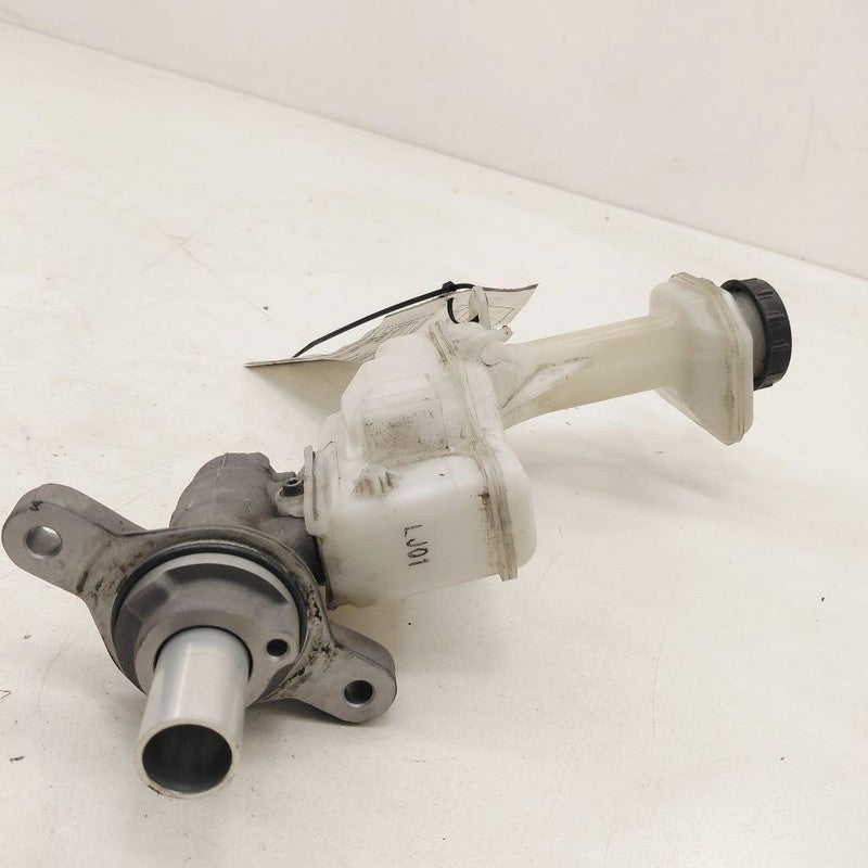 Brake Master Cylinder VIN K 1st Digit Korea Built Fits 15-20 Nissan Ro