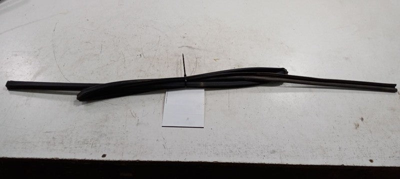 Scion XB Door Glass Window Seal Rubber Left Rear Back 2004 2005 2006 O