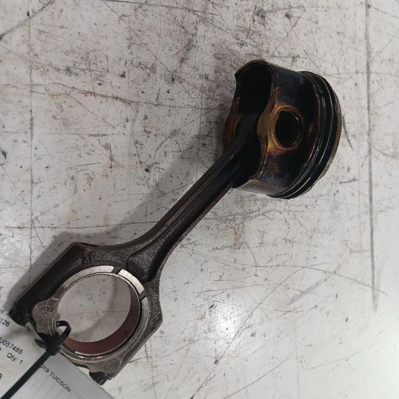 Hyundai Tucson Single Piston With Connecting Rod   2019 2020 2021