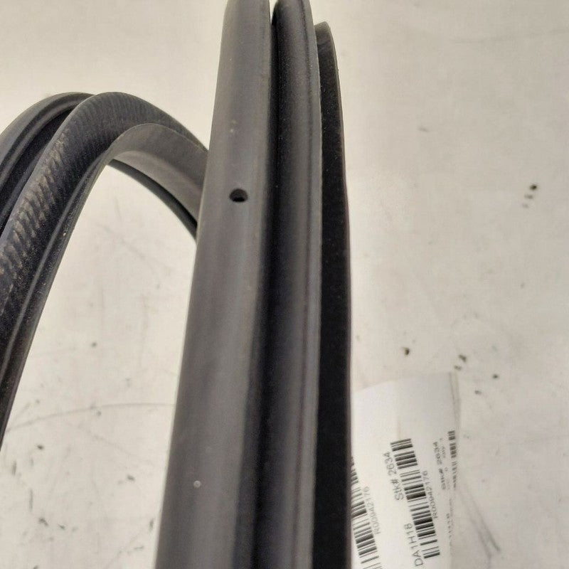 Nissan Versa Note On Body Door Jamb Seal Front Right Passenger  2019 2