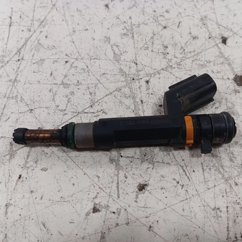 Fuel Injection Injector Fits 18-23 Nissan Kicks OEM