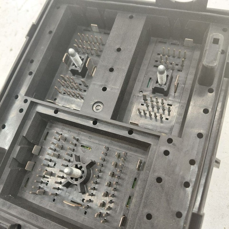 Fuse Box Engine Fits 21-22 Chevy Trax
