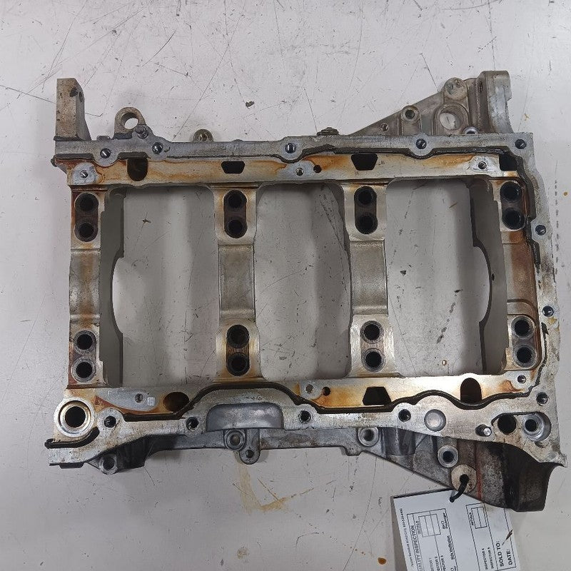 INFINITI QX50 Engine Block Crankshaft Main Cap  2017 2016 2015 2014 OE