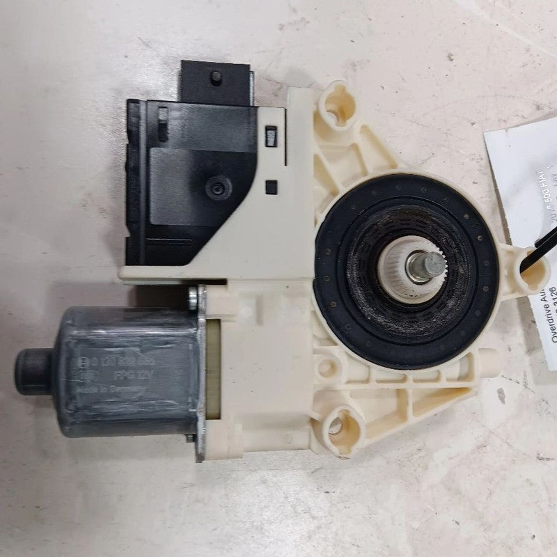 FIAT 500 Passenger Right Front Power Window Motor 2017 2016 OEM