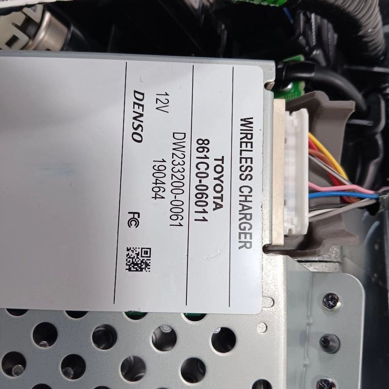 Toyota Camry 861C0-06011 Wireless Charge Port 2012 2013 2014 2015 2016