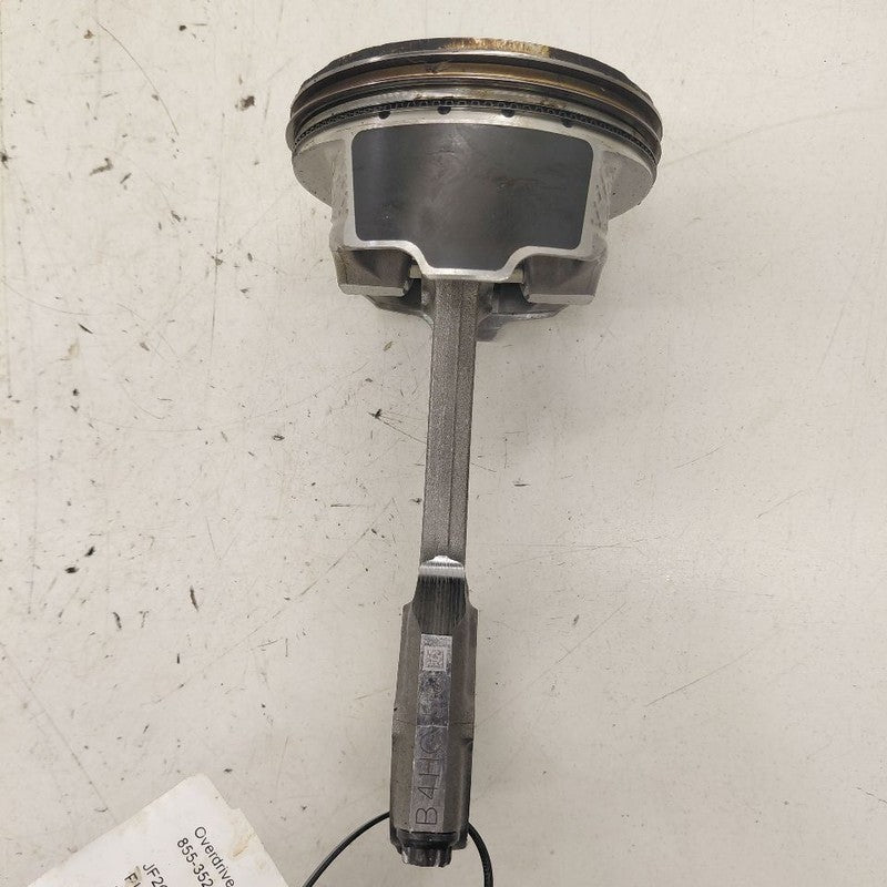 Subaru XV Crosstrek Single Piston With Connecting Rod   2.5 2025 2024