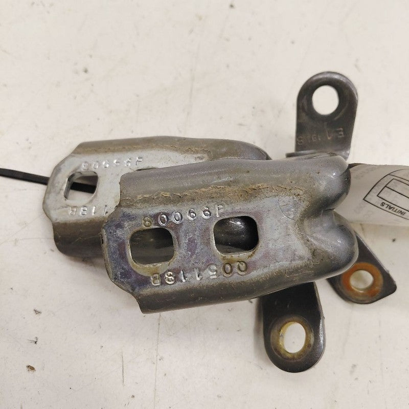Chevy Volt Door Hinge Set Right Front Passenger  2019 2018 2017 2016 O