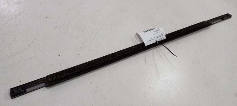 Chevy Traverse Door Glass Window Weather Strip Trim Rear Right Passenger 2011 