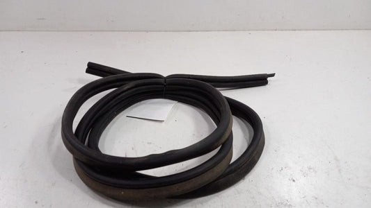 Dodge Journey Trunk Lid Hatch Door Rear Rubber Seal 2012 2013 2014 2015 2016