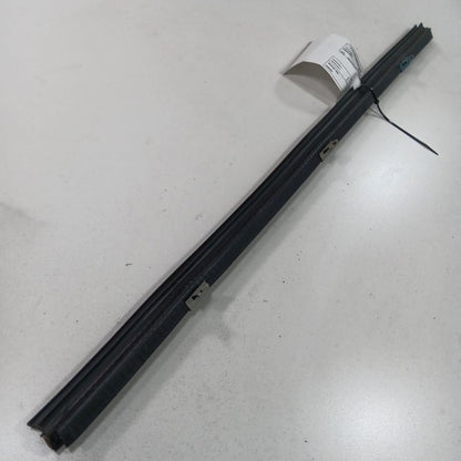 Chrysler 300 Right Rear Weather Strip Interior  2015 2016 2017 2018 2019