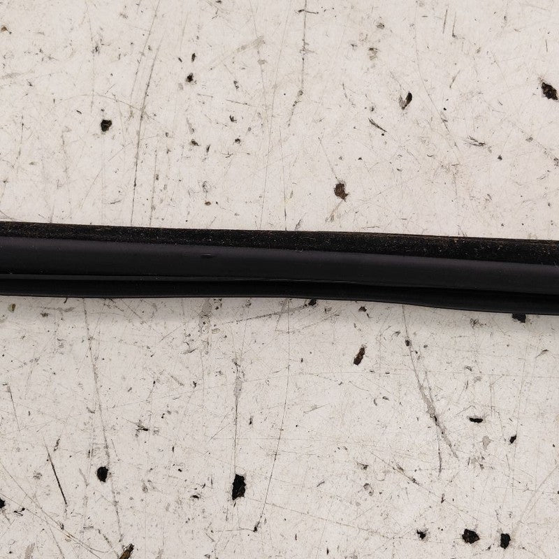 Kia Sportage Left Front Weather Strip Interior  2020 2021 2022
