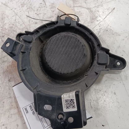 Kia Soul Front Bumper Fog Light Insert Trim Bezel Right Passenger Side  2017 201