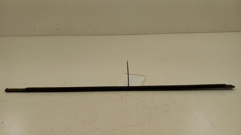 Chevy Cobalt Door Glass Window Weather Strip Trim Front Right Passenger 2006 200
