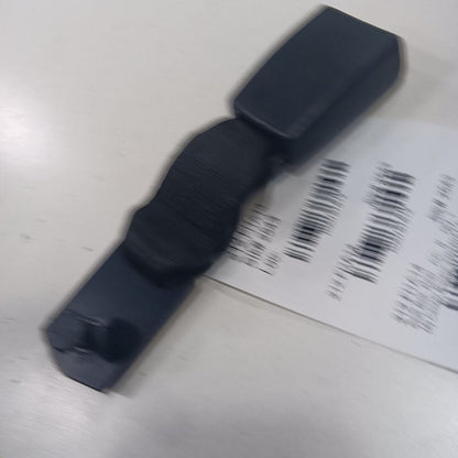 Fiat 500 Rear Back Center Seat Belt Buckle Latch {33024047-A} 2014 2015 2016