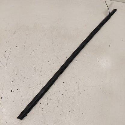 Fiat 500 X Model Door Glass Window Weather Strip Trim Front Passenger 