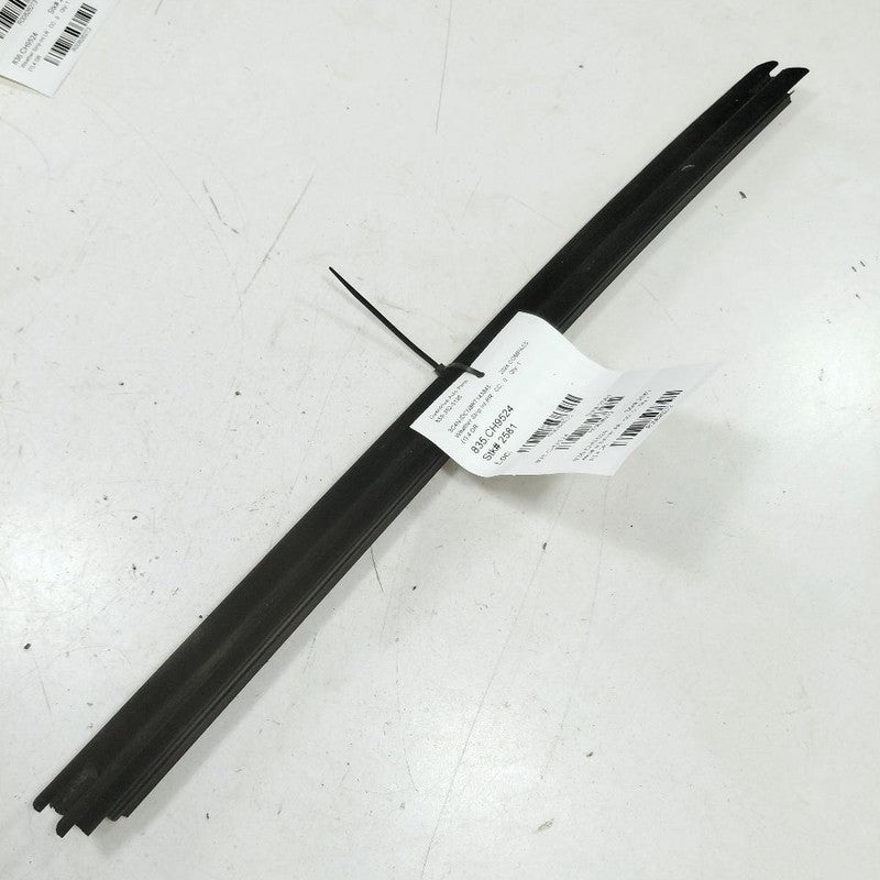Jeep Compass Right Rear Weather Strip Interior  2025 2024 2023 OEM