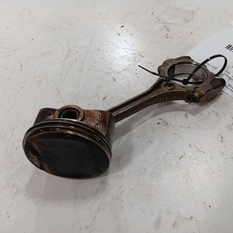 Toyota Prius C Single Piston With Connecting Rod   2017 2016 2015 2014