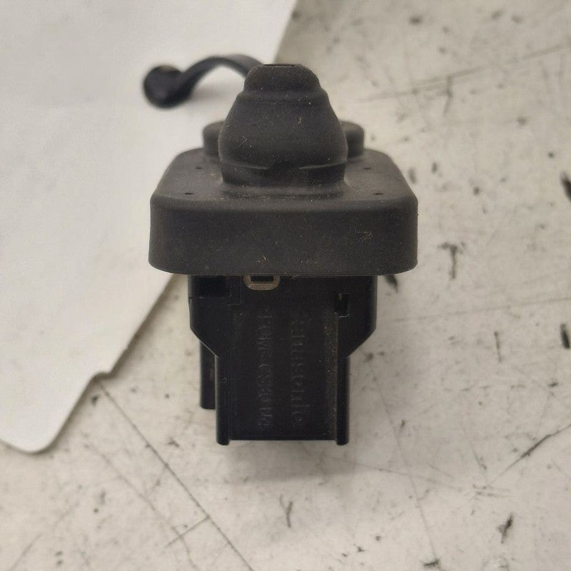 Nissan Versa Note Door Ajar Switch Door Open Dome Light Switch  2019 2