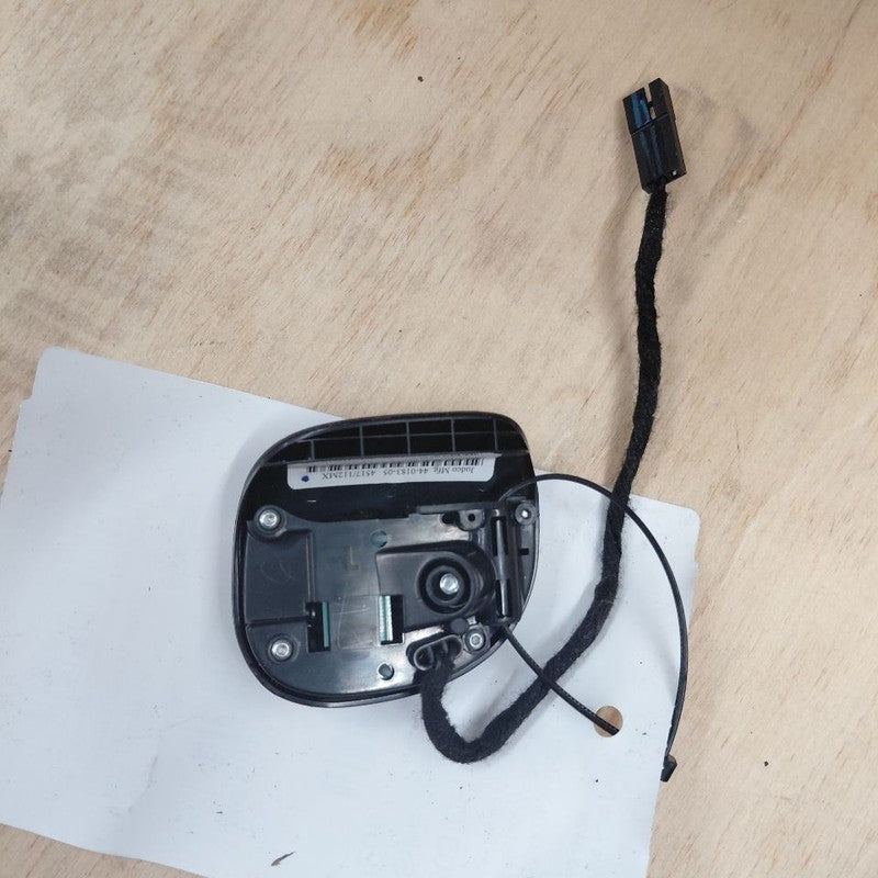 Chrysler 300 Driver Left Steering Wheel Radio Control Switch {44018305