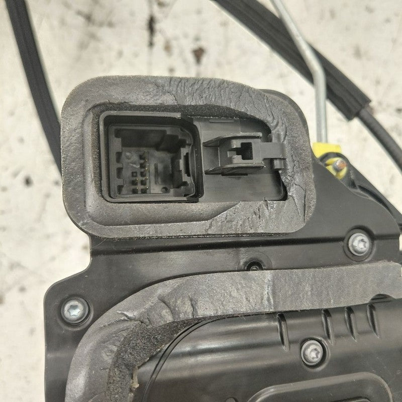 Buick Encore GX Door Latch Lock Left Driver Front  2022 2023 2024 2025