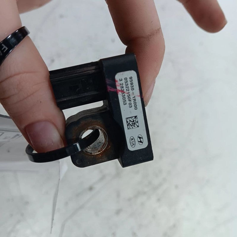 Hyundai Veloster Sensor  2012 2013 2014 2015 