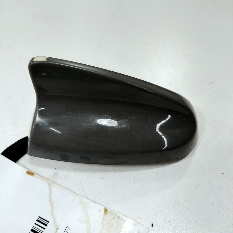 Chrysler 300 Antenna  2017 2018 2019 OEM