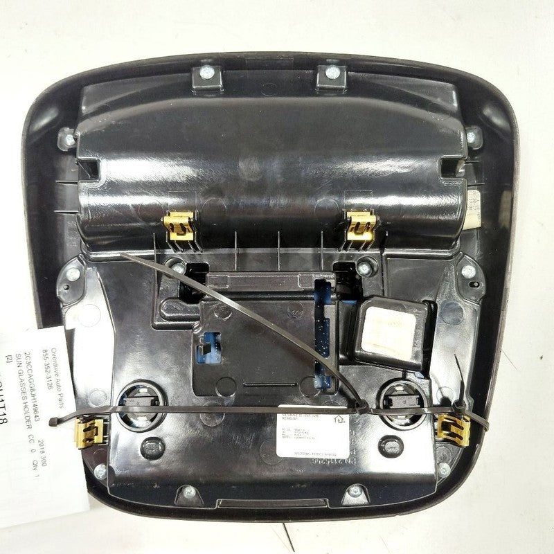 Chrysler 300 Sun Glasses Holder  2017 2018 2019 OEM