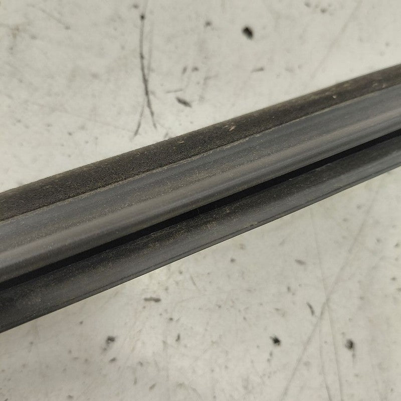 Fiat 500 X Model   Door Glass Window Weather Strip Trim Front Left Dri
