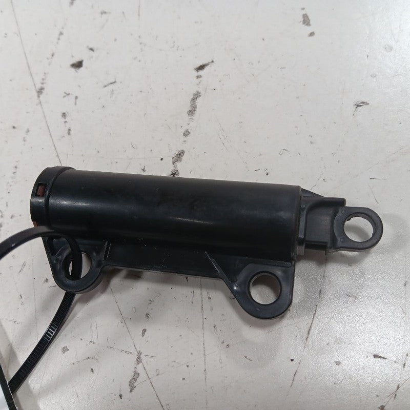 Toyota Prius C Glove Box Damper {6062352} 2017 2016 2015 2014 2013 OEM