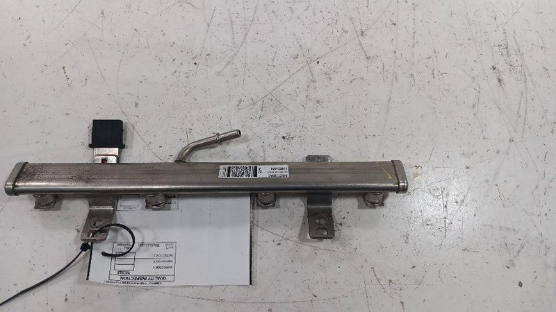 Chrysler 200 Fuel Rail Injection Injector Mount Bar  2015 2016 2017
