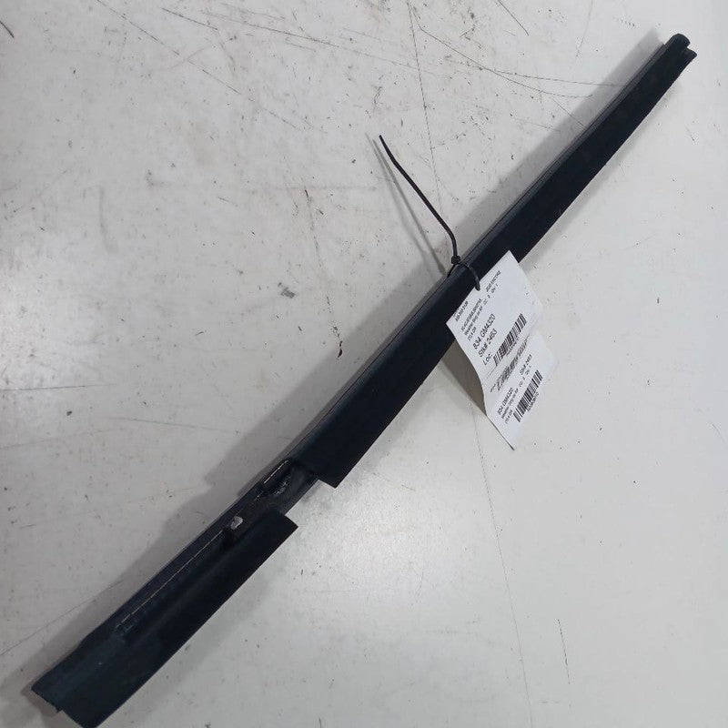 Buick Encore Right Front Weather Strip Interior  2017 2018 2019 2020 O