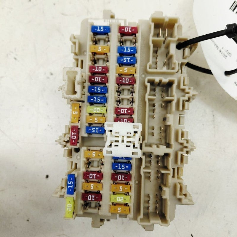 Nissan Maxima Cabin Fuse Box Interior Inner Under Dash  2018 2017 2016