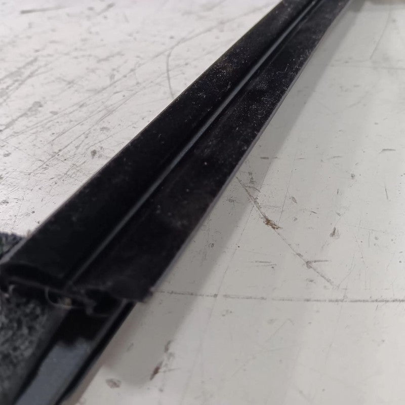 Nissan Maxima Right Front Weather Strip Interior 2014 2013 2012 2011 2