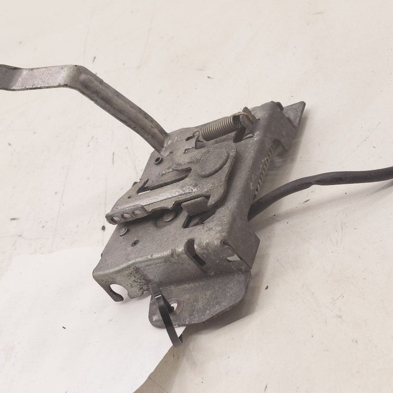 Mitsubishi Outlander   Hood Latch  2018 2017 2016