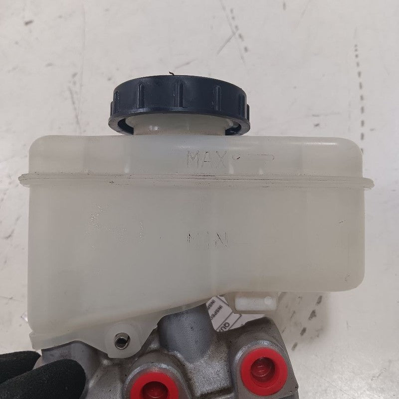 D60101CX5A Brake Master Cylinder With Adaptive Cruise Fits 14-17 INFINITI QX50