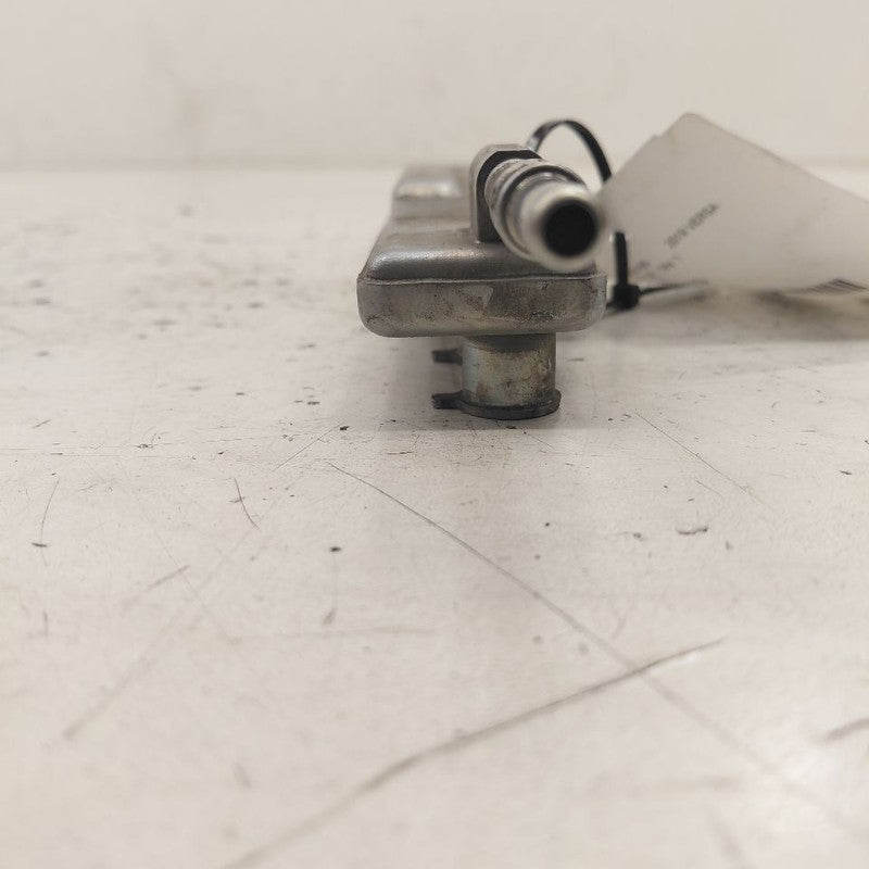 Nissan Versa Fuel Rail Injection Injector Mount Bar  1.6 2019 2018 201