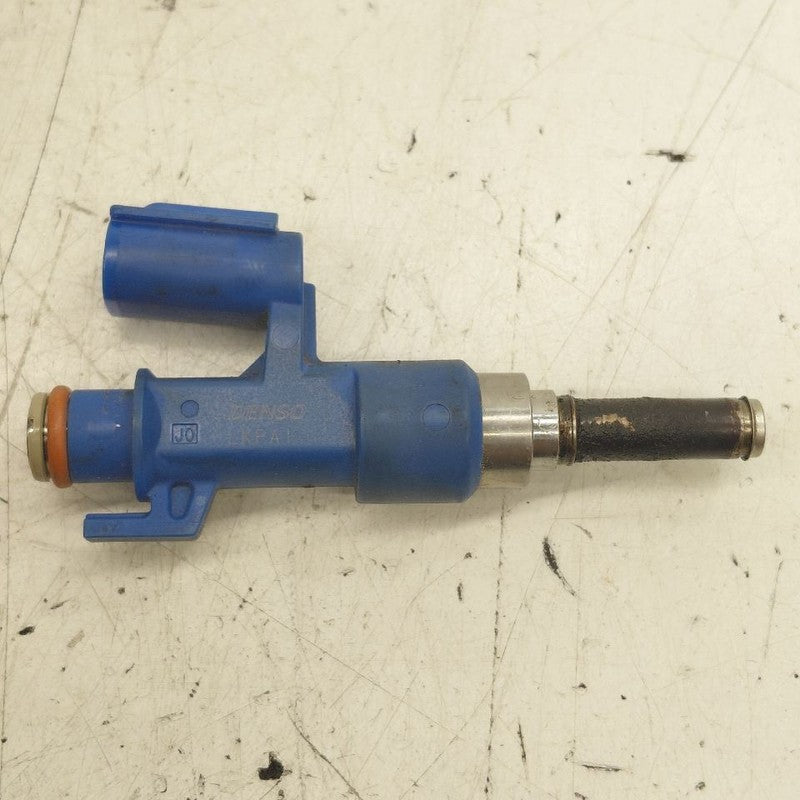Upper Fuel Injection Injector Fits 22-25 Lexus NX350