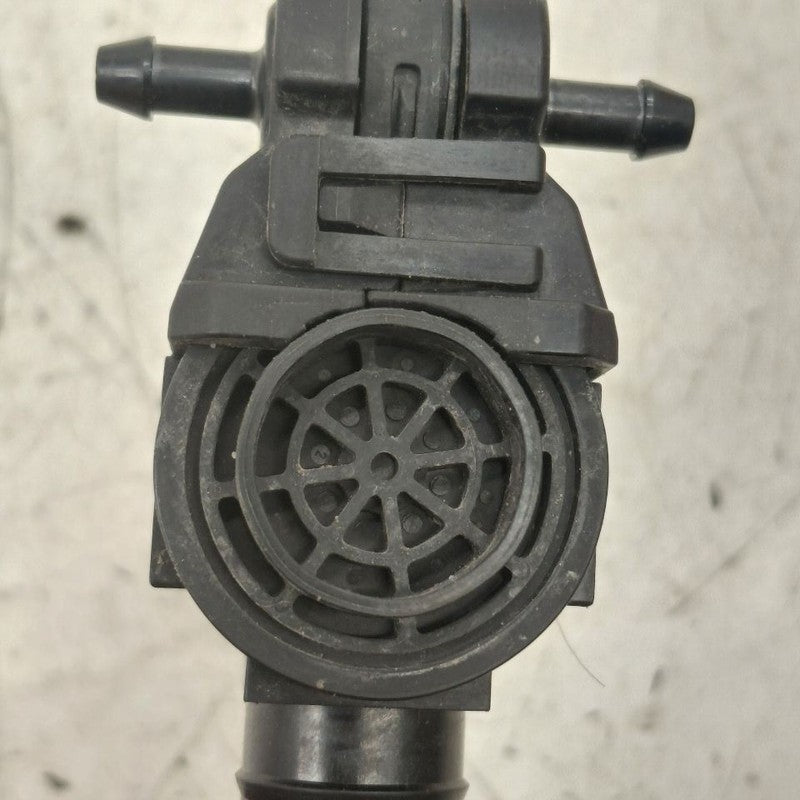 Toyota Prius Windshield Washer Wash Fluid Reservoir Motor Pump Electri