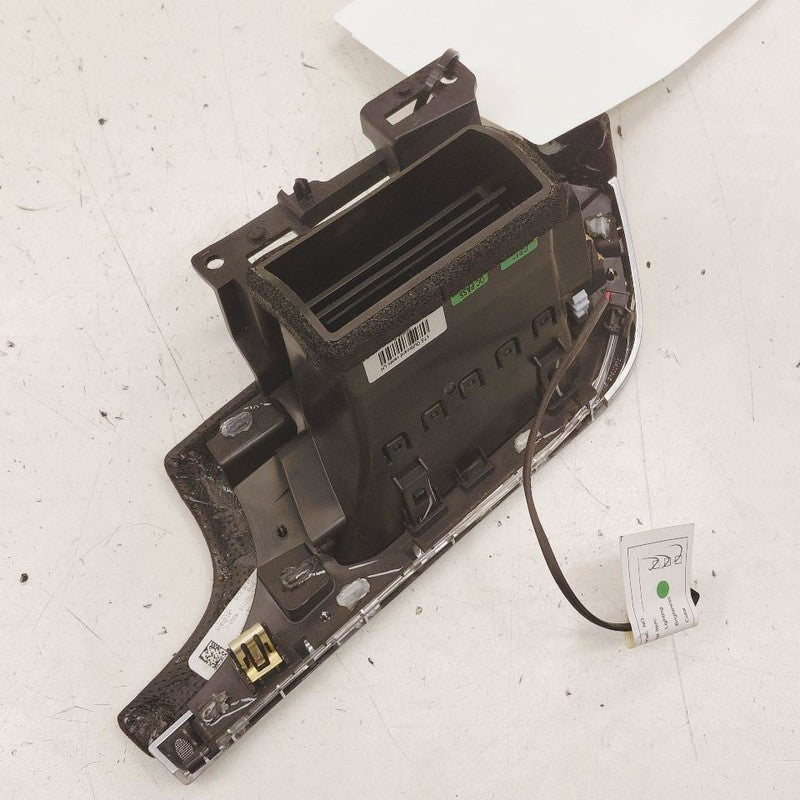 Cadillac XTS Dash Air Vent Left Driver      2016 2017 2018