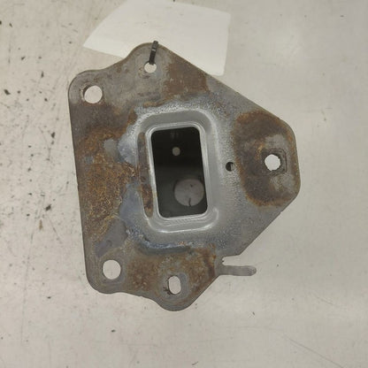 Nissan Rogue Bumper Mount Bracket Right Passenger Side Rear  2021 2022