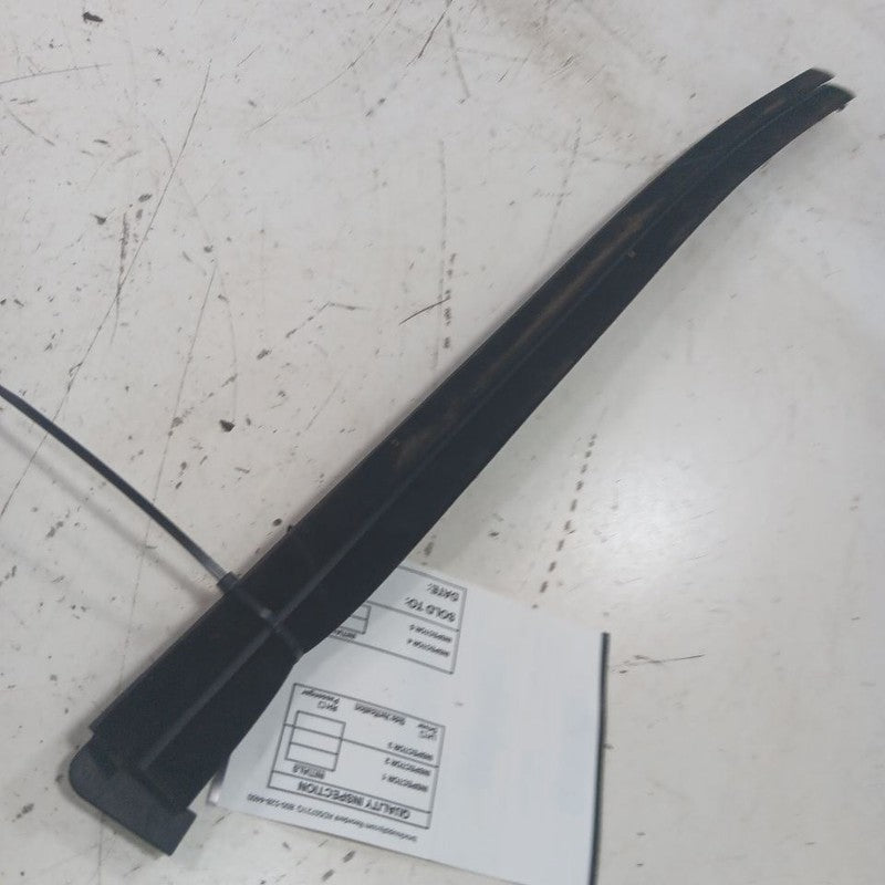 Chevy Trailblazer Right Rear Weather Strip Interior  2021 2022 2023 20