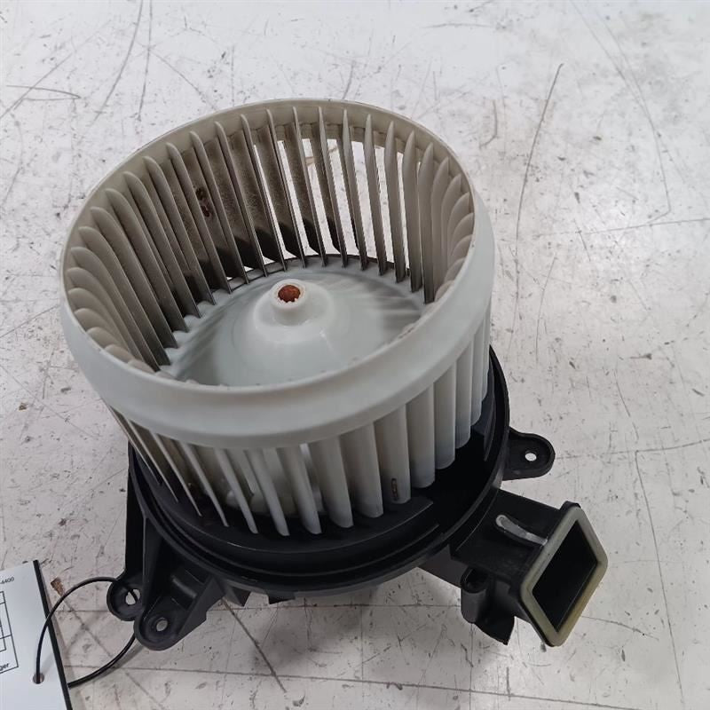 Blower Motor Fits 15-23 Jeep Renegade