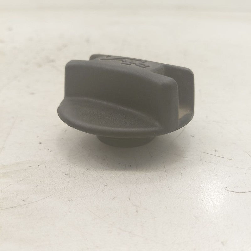 Nissan Rogue Engine Oil Fill Cap 2.5 2021 2022 2023