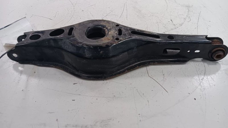 4873006120 Lower Control Arm Rear Locating Arm Rear Spring Mount Fits 19-20 AVALON