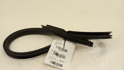 Chevy Impala Door Glass Window Seal Rubber Right Passenger Front 2012 2013 2014 