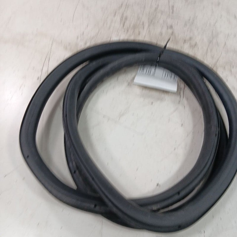 Fiat 500 On Body Door Jamb Seal Gasket Front Left Driver  2016 2017 OE