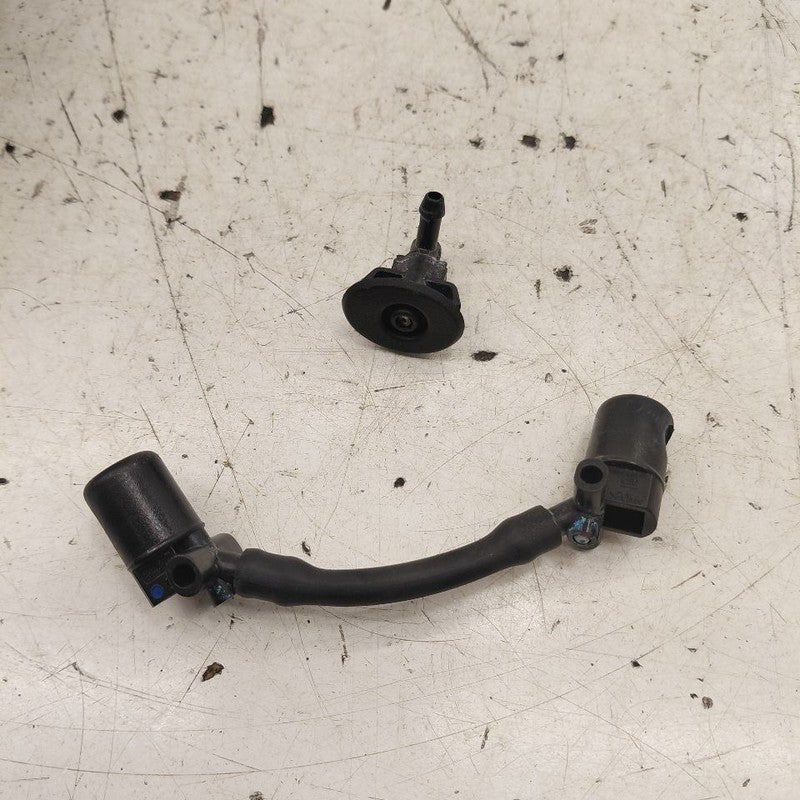 Chevy Trax Windshield Wiper Washer Fluid Hood Sprayer Nozzles  2022 20