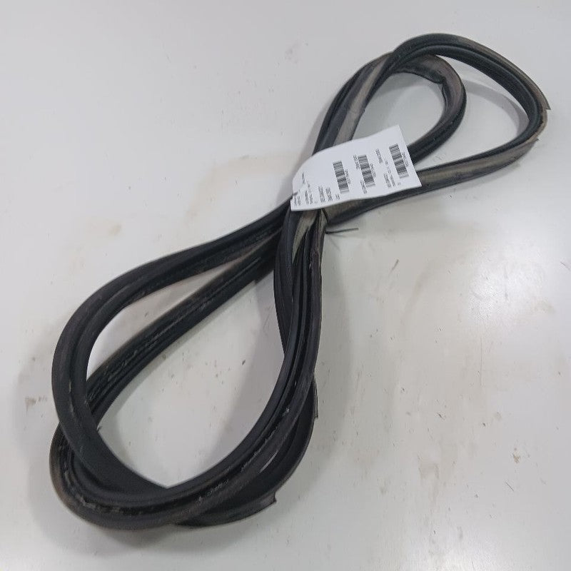 Buick Encore Trunk Lid Hatch Door Rear Back Rubber Seal 2022 2021 2020 2019 2018